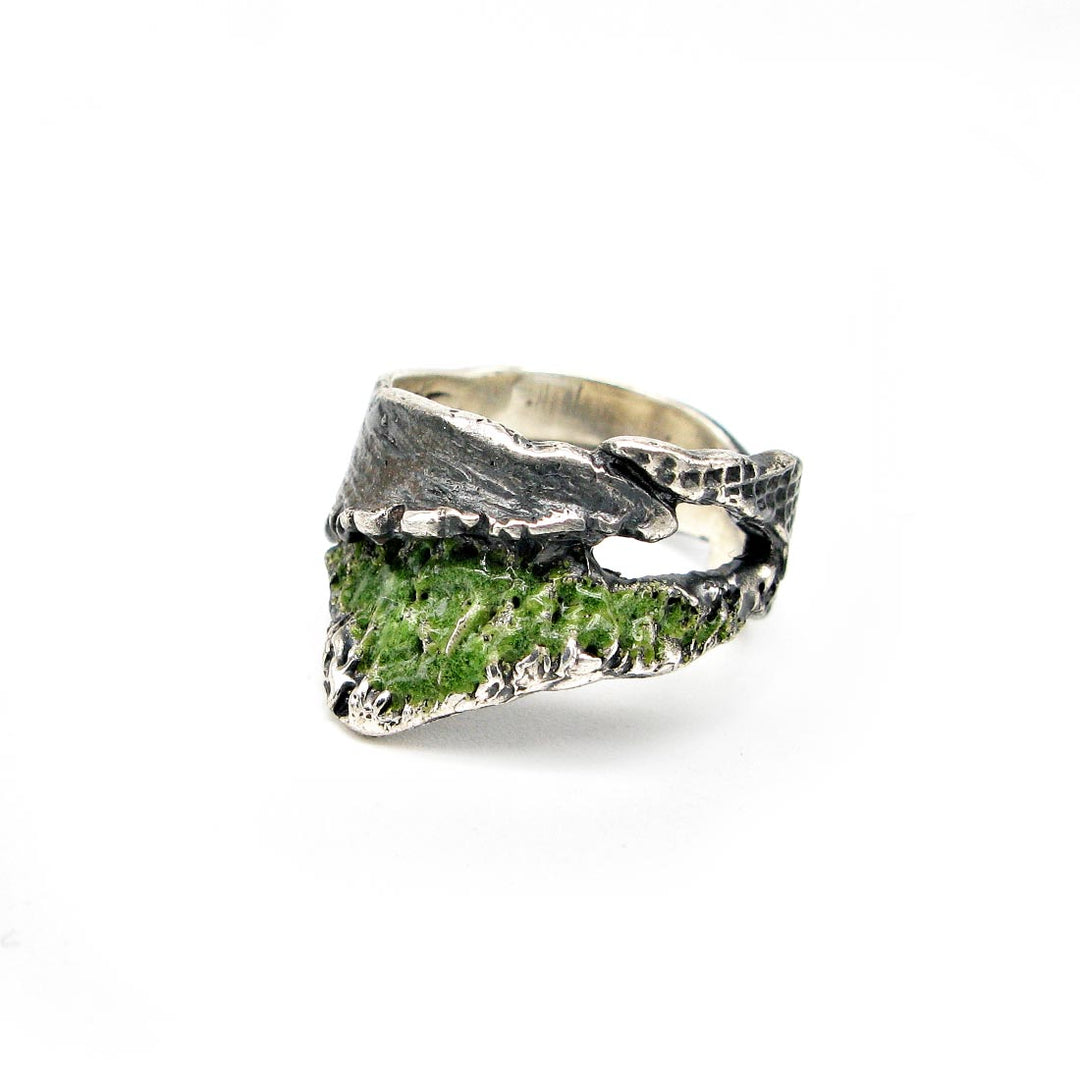 Anillo de plata 925 reciclada hecho a mano con diseño orgánico unisex