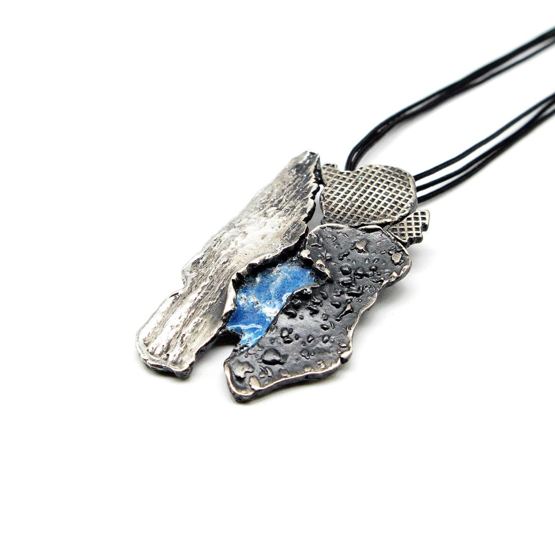 Colgante de plata 925 reciclada hecho a mano con diseño orgánico mujer