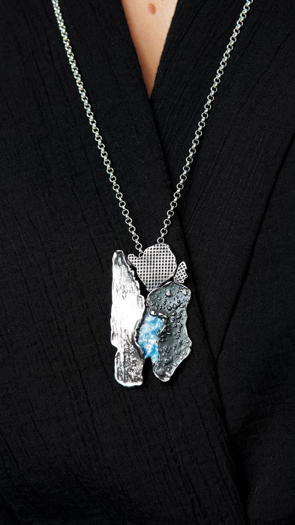 Colgante de plata 925 reciclada hecho a mano con diseño orgánico mujer