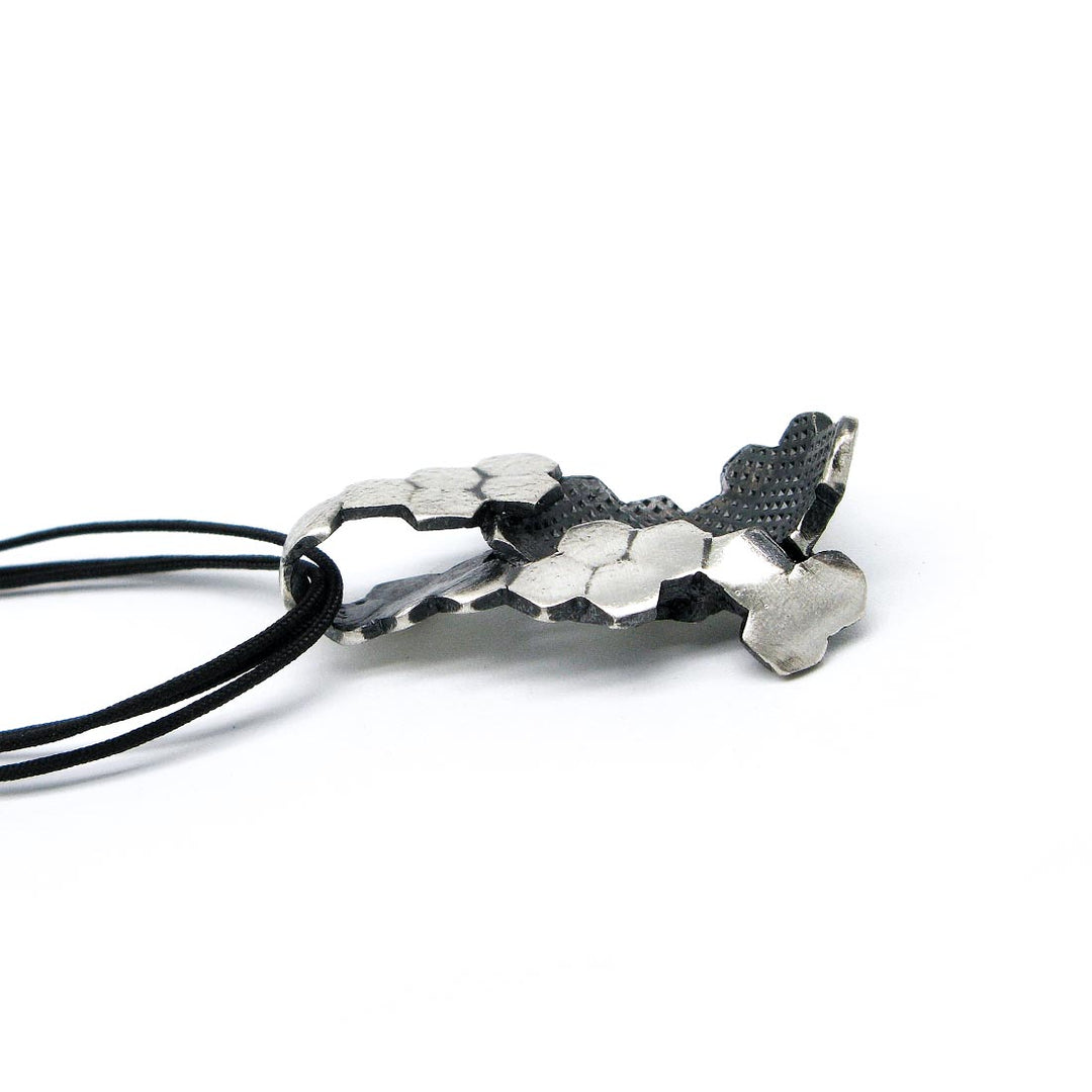 Colgante de plata 925 reciclada hecho a mano con diseño moderno unisex