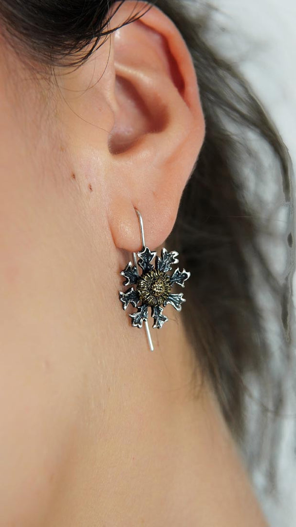 Pendientes Eguzkilore de plata 925 reciclada hecho a mano con diseño moderno unisex