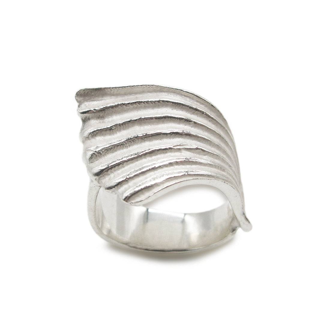 Ola. Anillo de plata