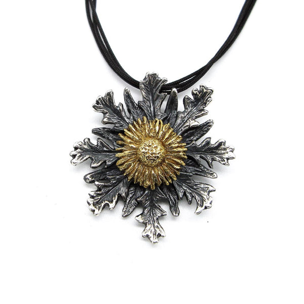 Colgante Eguzkilore de plata 925 reciclada hecho a mano con diseño moderno unisex