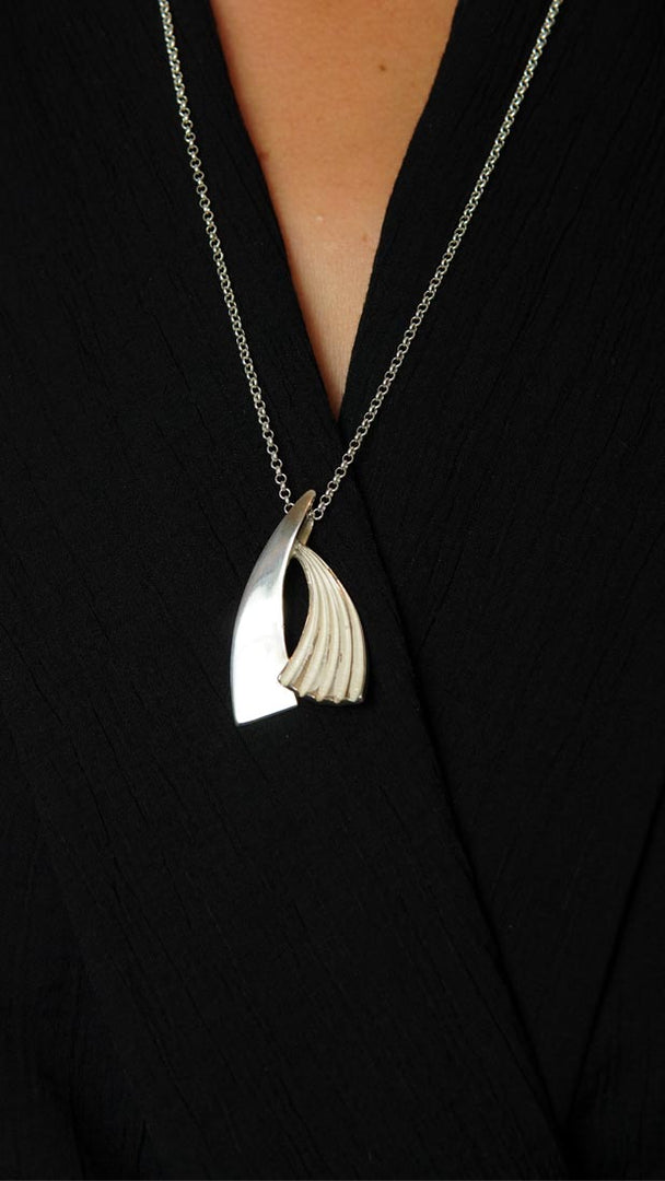 Waves. silver pendant
