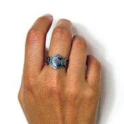 Anillo de plata 925 reciclada hecho a mano con diseño moderno unisex